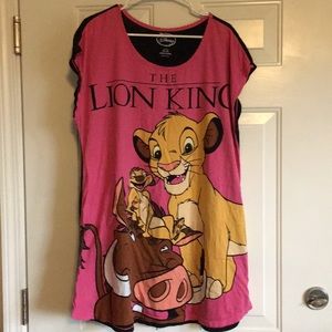 Like new Lion King sleep tee